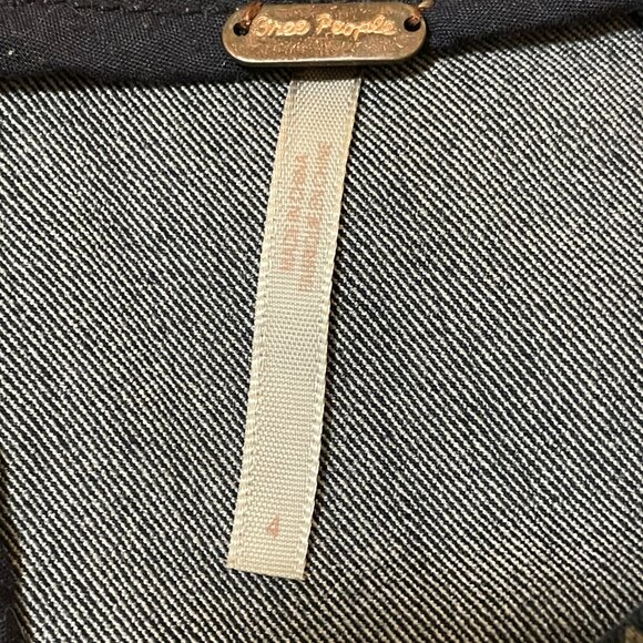 FREE PEOPLE || Geometric star print mini skirt - Size 4 - Picture 4 of 5